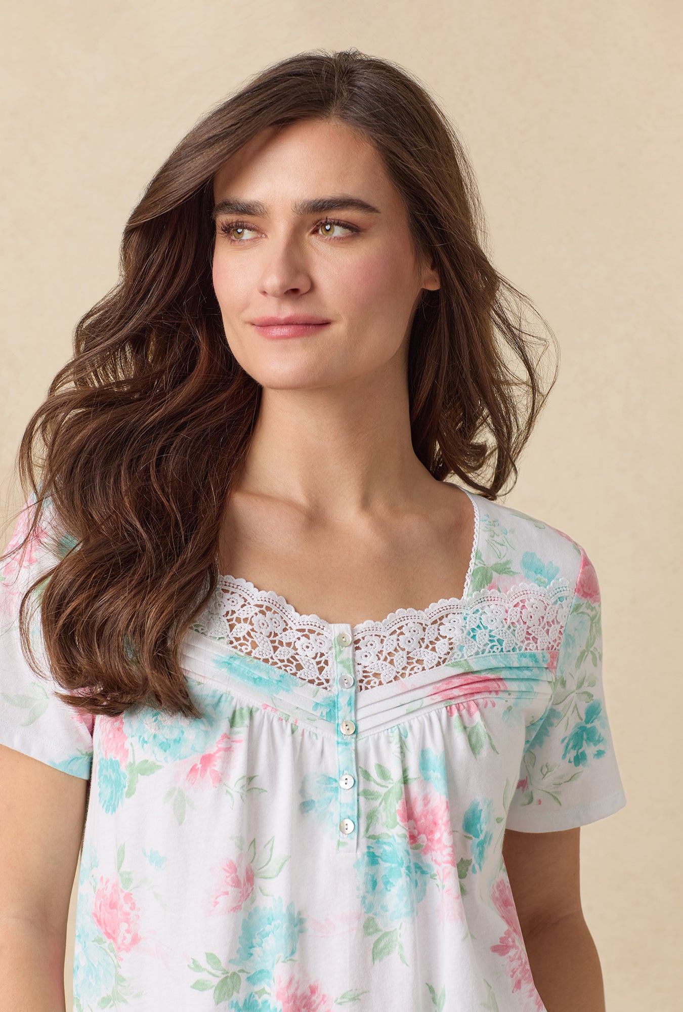A lady wearing Precious Peony Cotton Short Nightgown