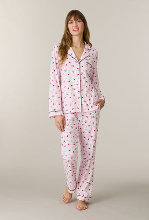 A lady wearing Morning Cardinals Cotton Long Pajama Set