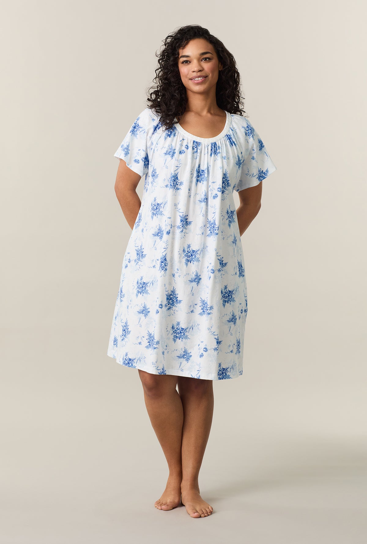 A lady wearing White Floral Short Sleeve Cotton Short Nightgown