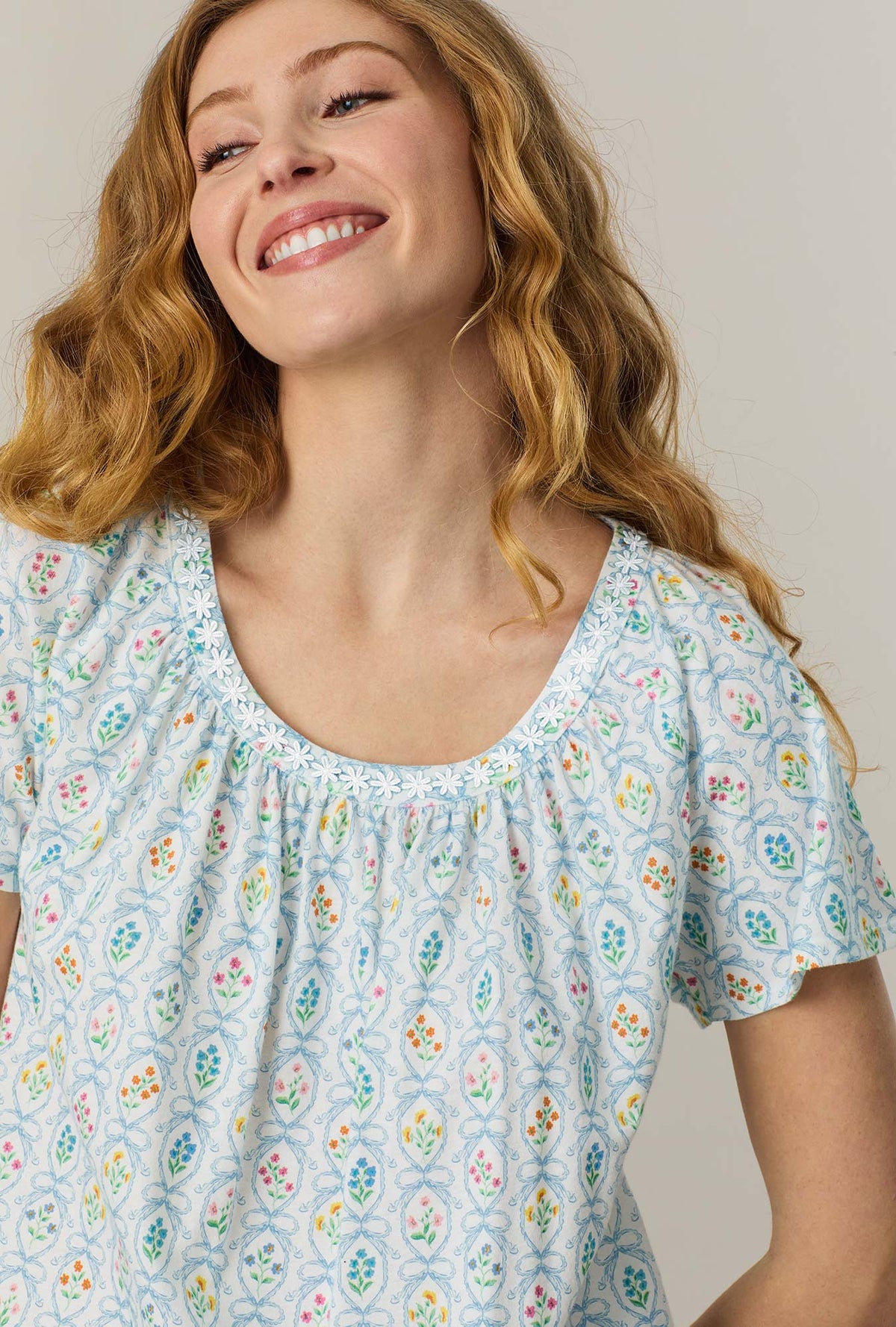 A lady wearing Vintage Garden Cotton Bermuda Pajama Set closer look