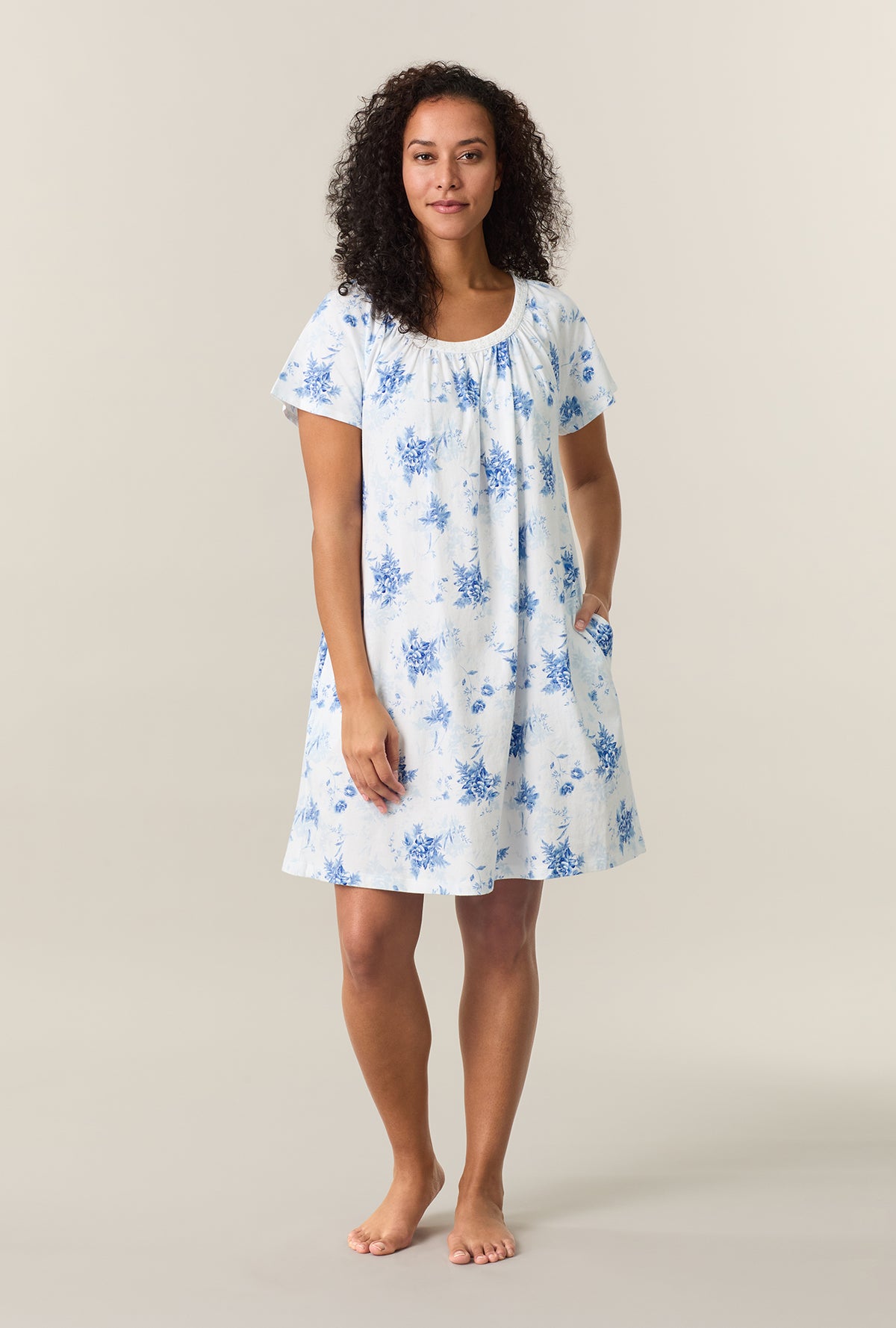 A lady wearing White Floral Short Sleeve Cotton Short Nightgown