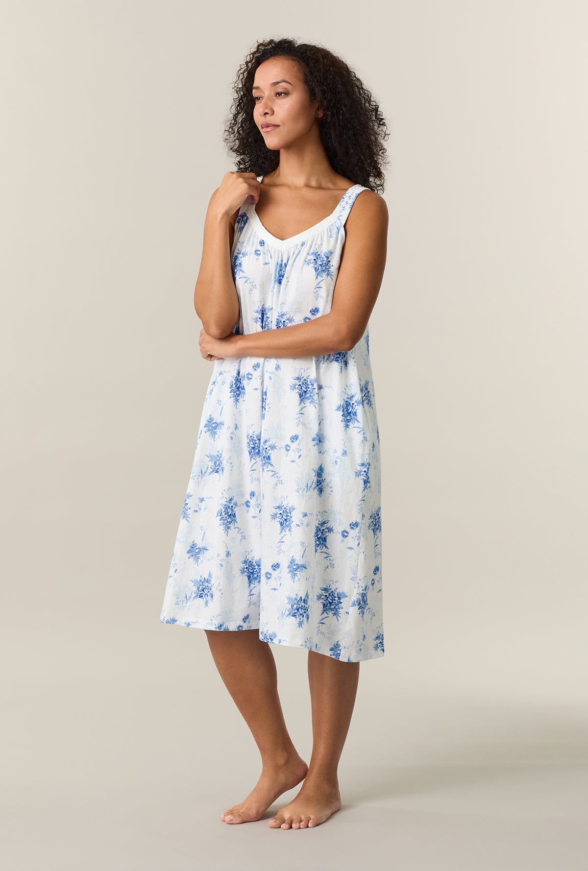 A lady wearing White Floral Cotton Waltz Chemise