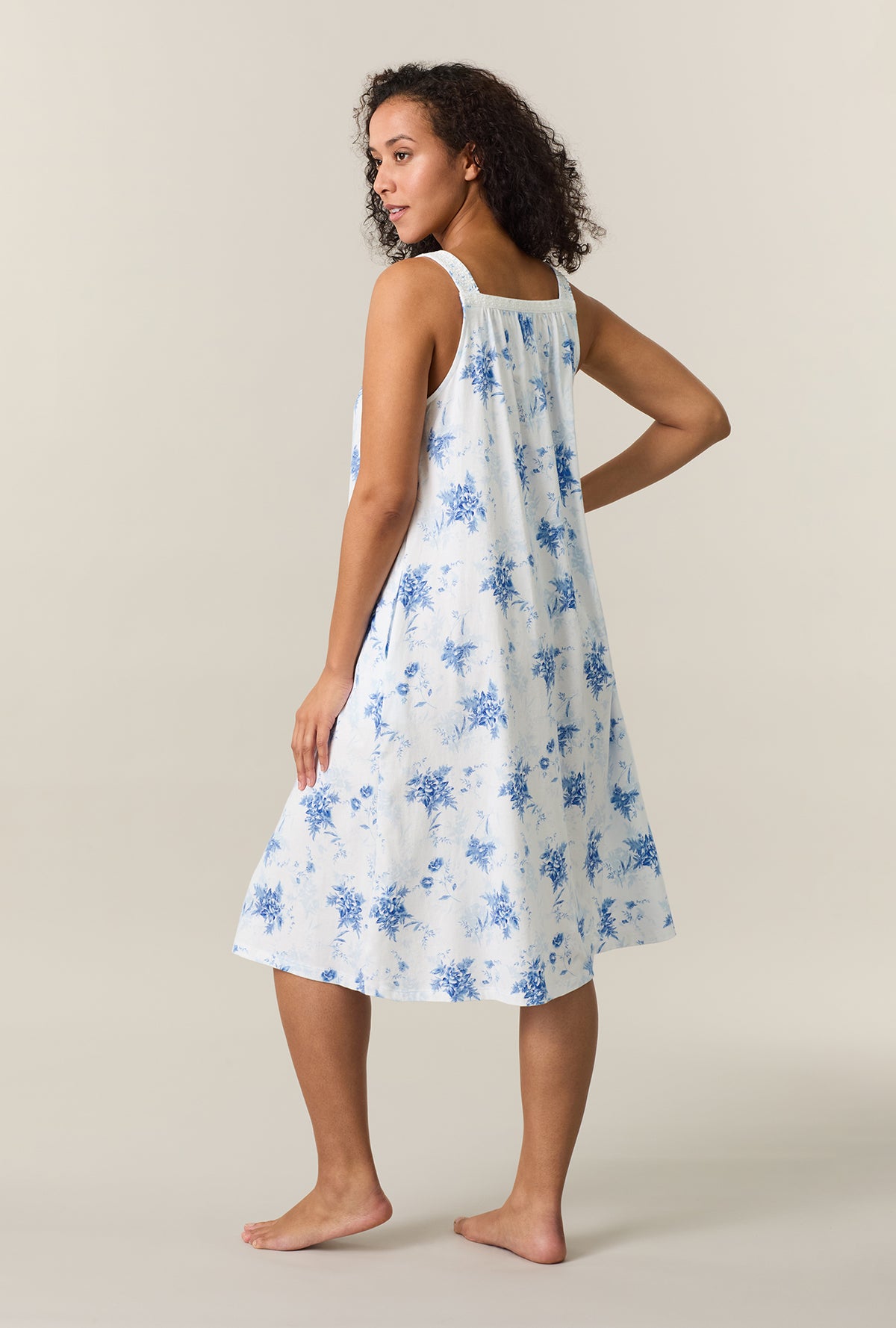 A lady wearing White Floral Cotton Waltz Chemise