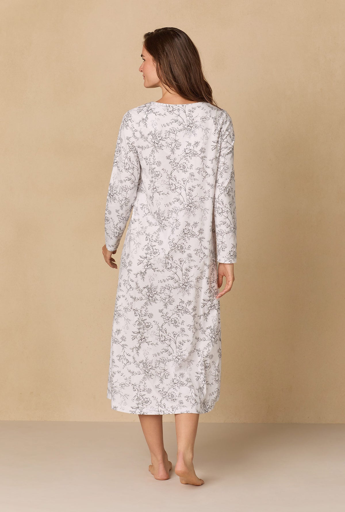 A lady wearing Grey Toile Cotton Ballet Nightgown