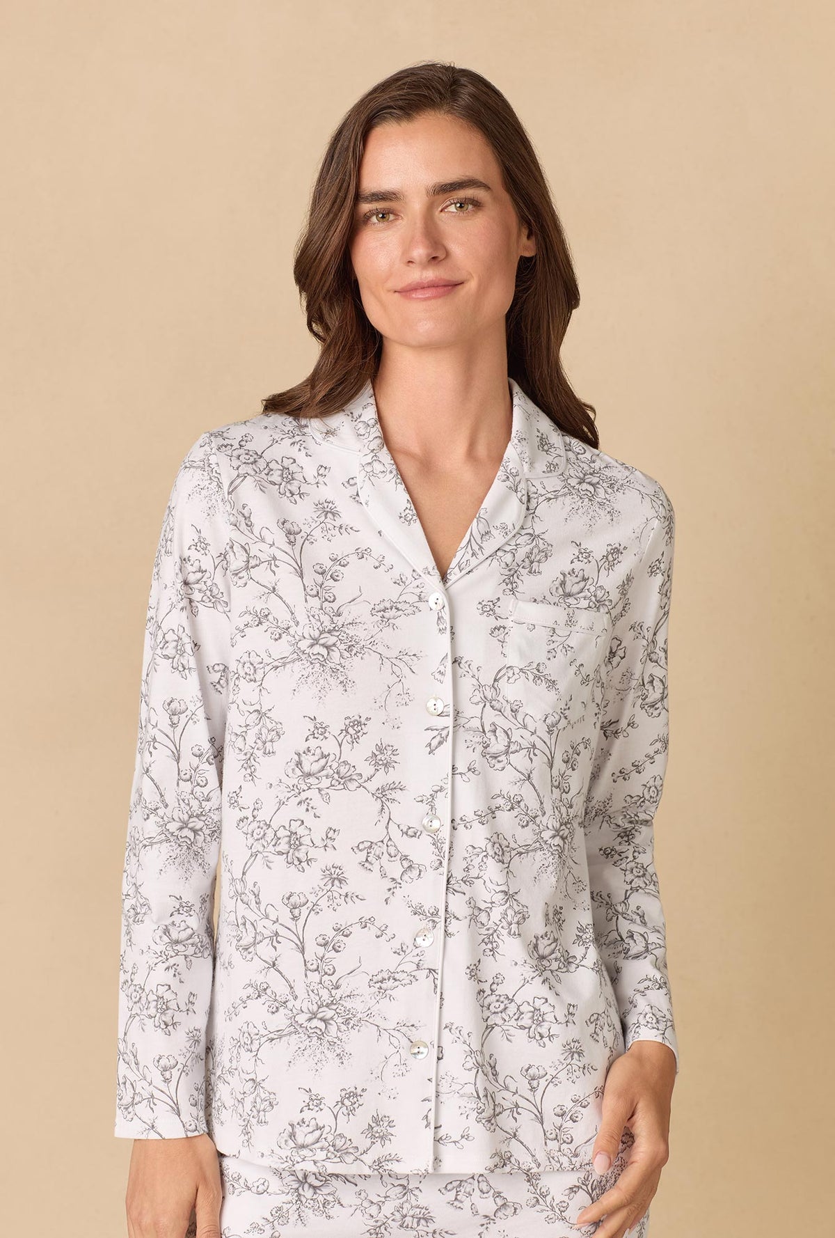 A lady wearing Grey Toile Cotton Long Pajama Set