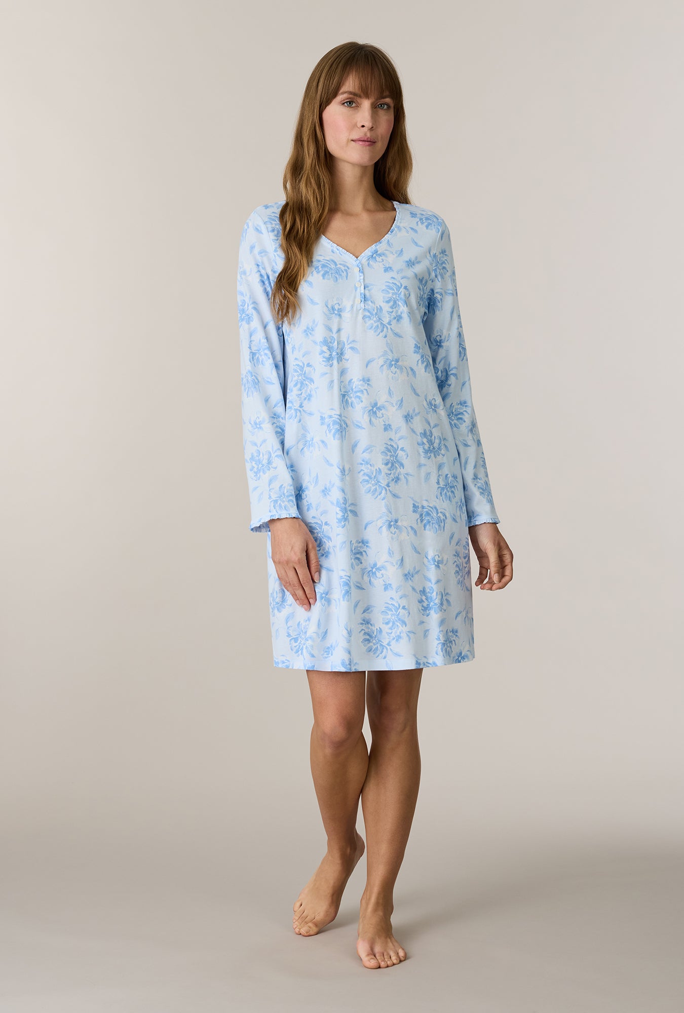 A lady wearing Garden Mist Cotton Short Nightgown