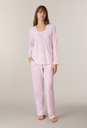 A lady wearing Sweet Rosebuds Cotton Long Pajama Set