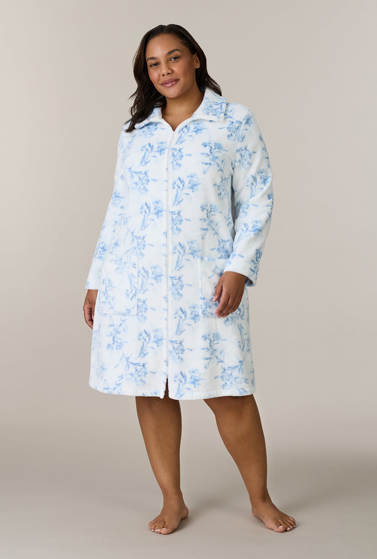 A lady wearing plus size Winter Blue Floral Chenille Short Zip Robe