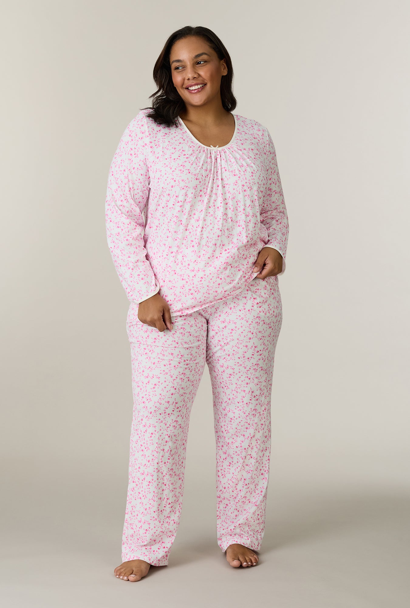 A lady wearing Sweet Rosebuds Cotton Long Pajama Set