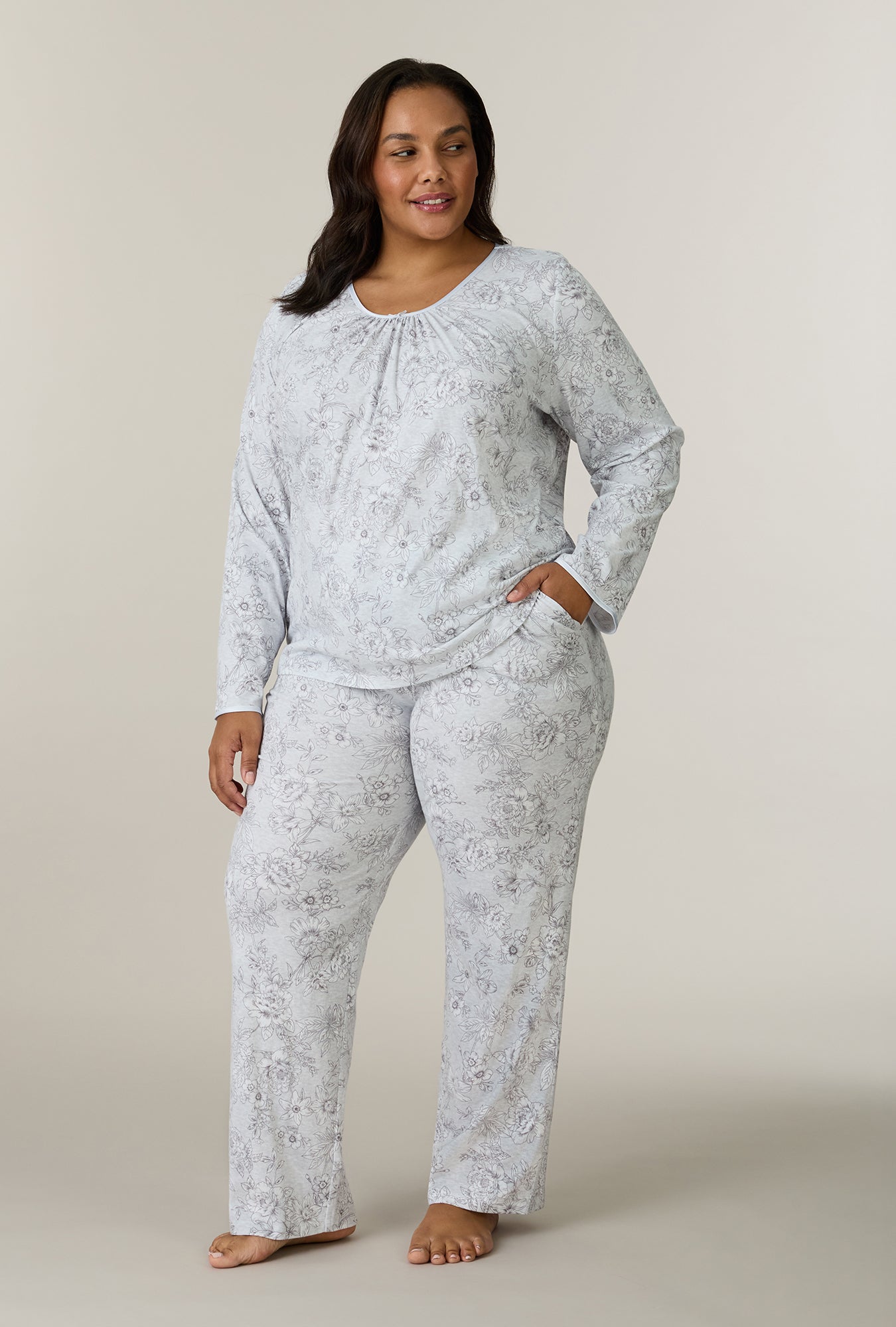 A lady wearing Whisper Garden Cotton Long Pajama Set looking front