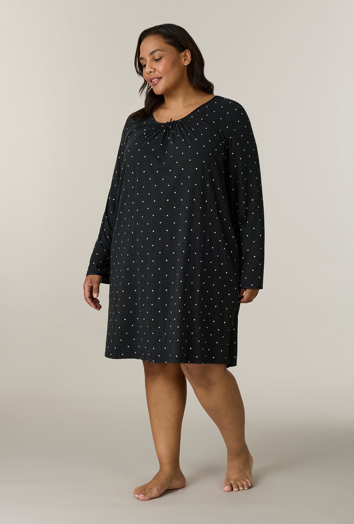 A lady wearing plus size Midnight Hearts Cotton Short Nightgown