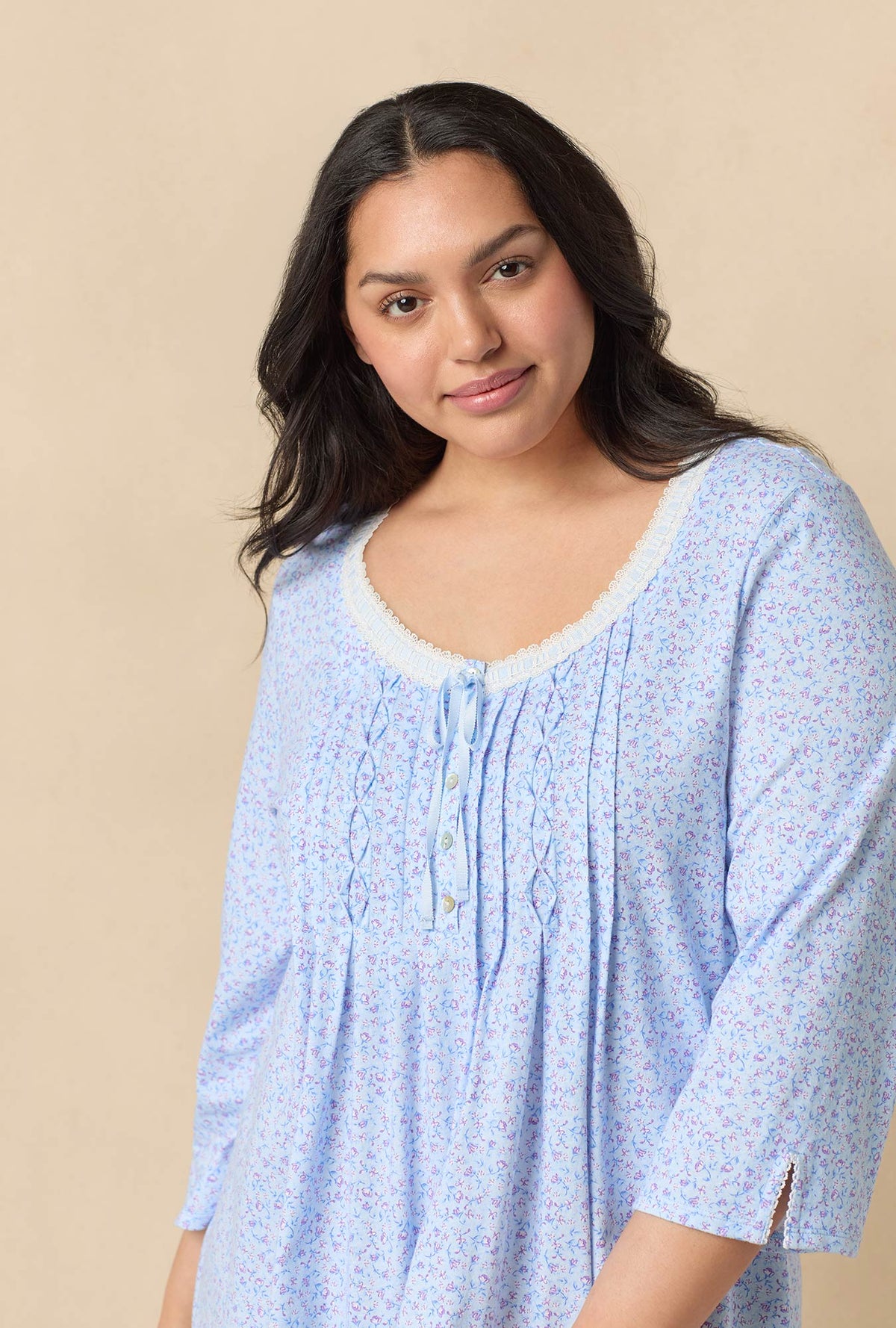 A lady wearing Dreamy Ditsy 3/4 Sleeve Cotton Short Nightgown